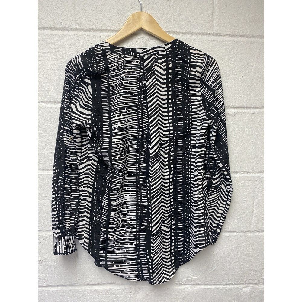 Daniel Rainn Womens Small Black White‎  Long Sleeve Blouse Casual Career Graphic - Picture 3 of 5